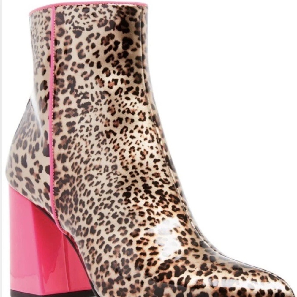 Leopard Print Ankle Boots with Pink Heel